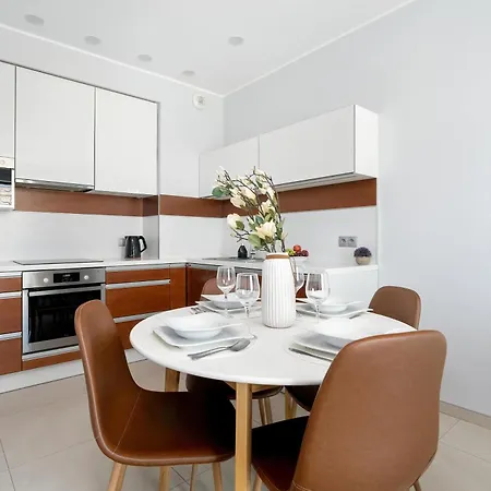 Polwiejska Modern With Ac & Remote Work In Centre By Renters Appartement