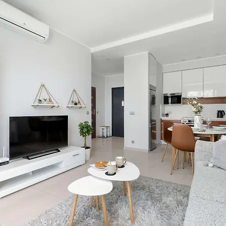 Polwiejska Modern With Ac & Remote Work In Centre By Renters Apartment Poznan