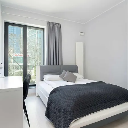 Polwiejska Modern With Ac & Remote Work In Centre By Renters